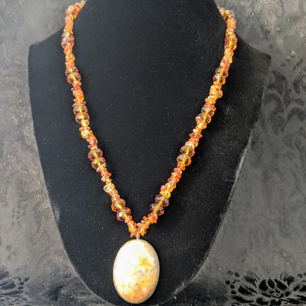 Vintage Amber Stone Pendant Necklace Hippie Spiritual Boho Chic Fashion Jewelry - Picture 15 of 16